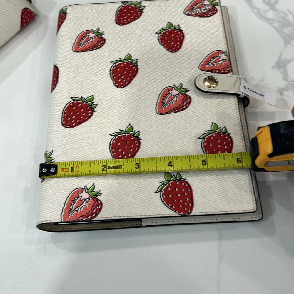 Cute.🍓Coach🍓Notebook &✏️✏️Case. - Picture 9 of 16